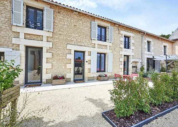 AU LOGIS DE BELLEFOIS - Chambres d'hôtes&Restauration